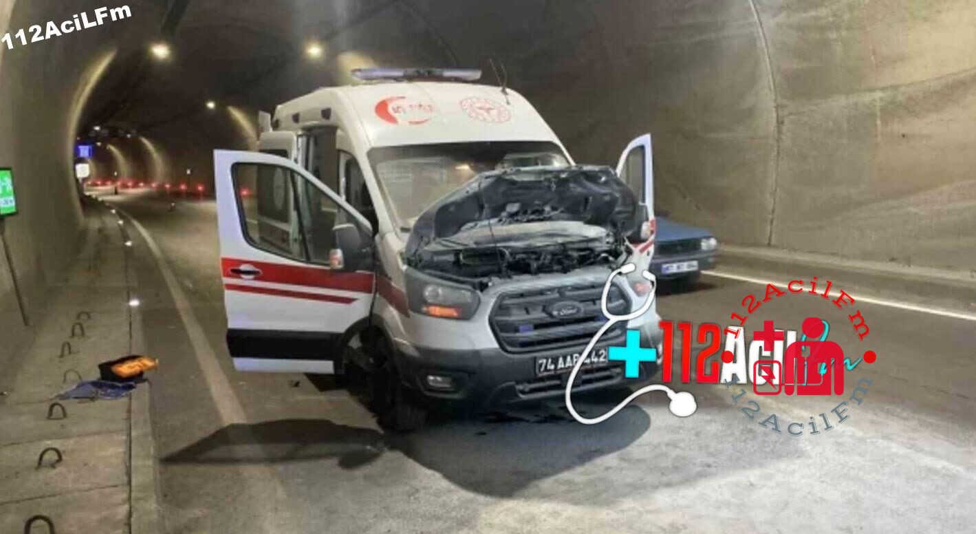 Zonguldak’ta vaka dönüşünde bir ambulansta çıkan yangın itfaiye ekiplerinin müdahalesiyle söndürüldü.