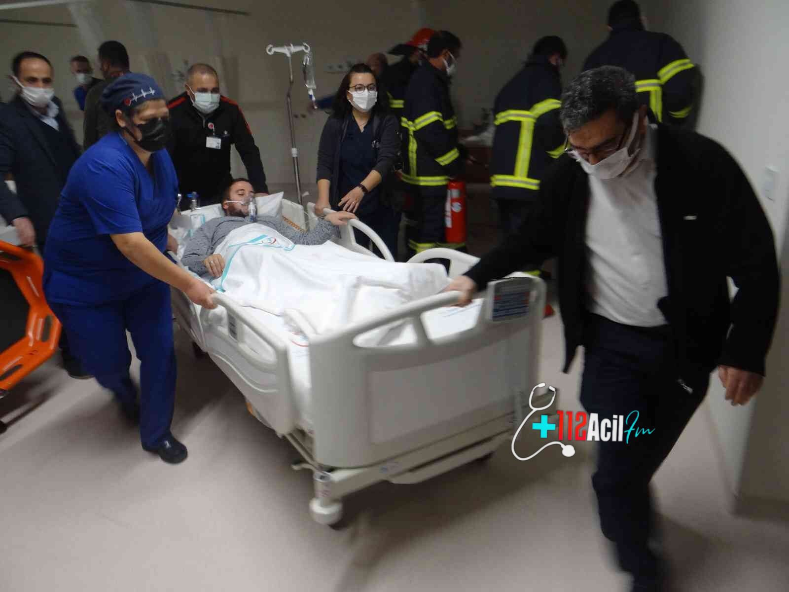 Erzurum Şehir Hastanesi'nde yapılan kapsamlı deprem tatbikatı, gerçeği aratmadı.