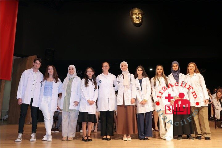 Trakya Üniversitesi Tıp Fakültesi, 2032-2024 eğitim-öğretim yılında üniversiteye başlayan hekim adayları için “Beyaz Önlük Giyme Töreni” düzenledi.