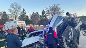 Sivas'ta Feci Ambulans Kazası !